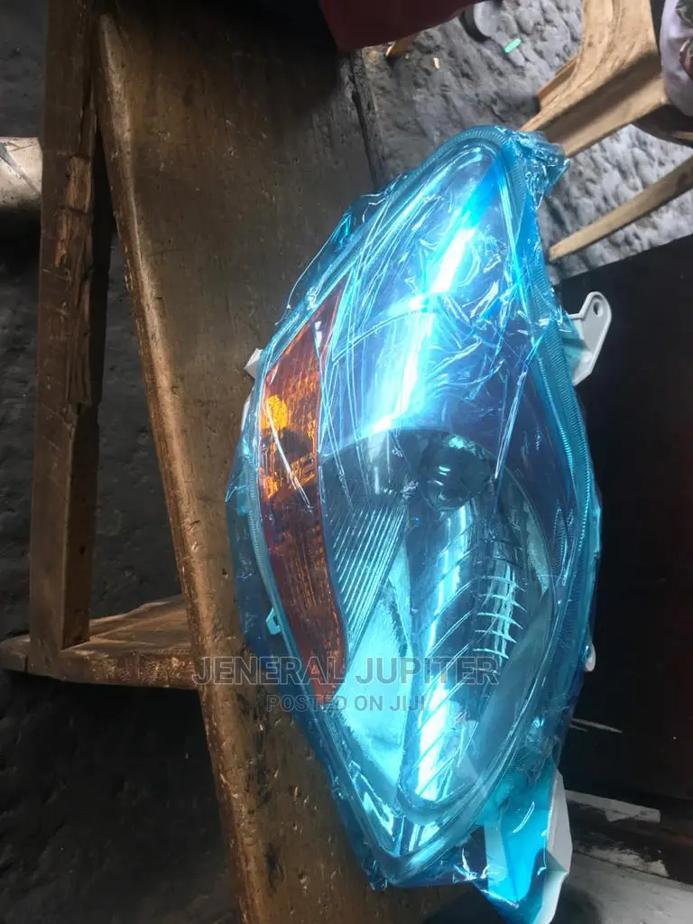 Toyota Yaris 2008/10 Headlight.