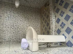 2bdrm Apartment in Legacy Consult, Ledzokuku-Krowor for Rent
