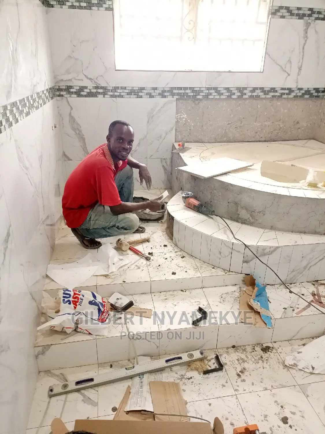 Professional and Experience Tiler for Your Project