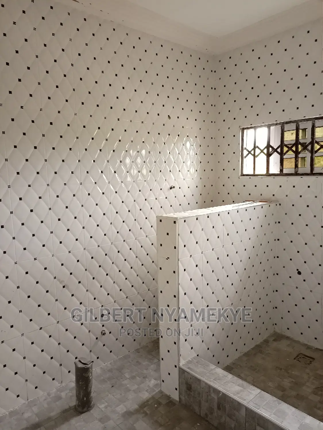 Professional and Experience Tiler for Your Project