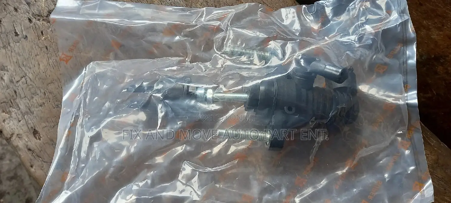 Toyota Hilux CLUTCH PORT Available