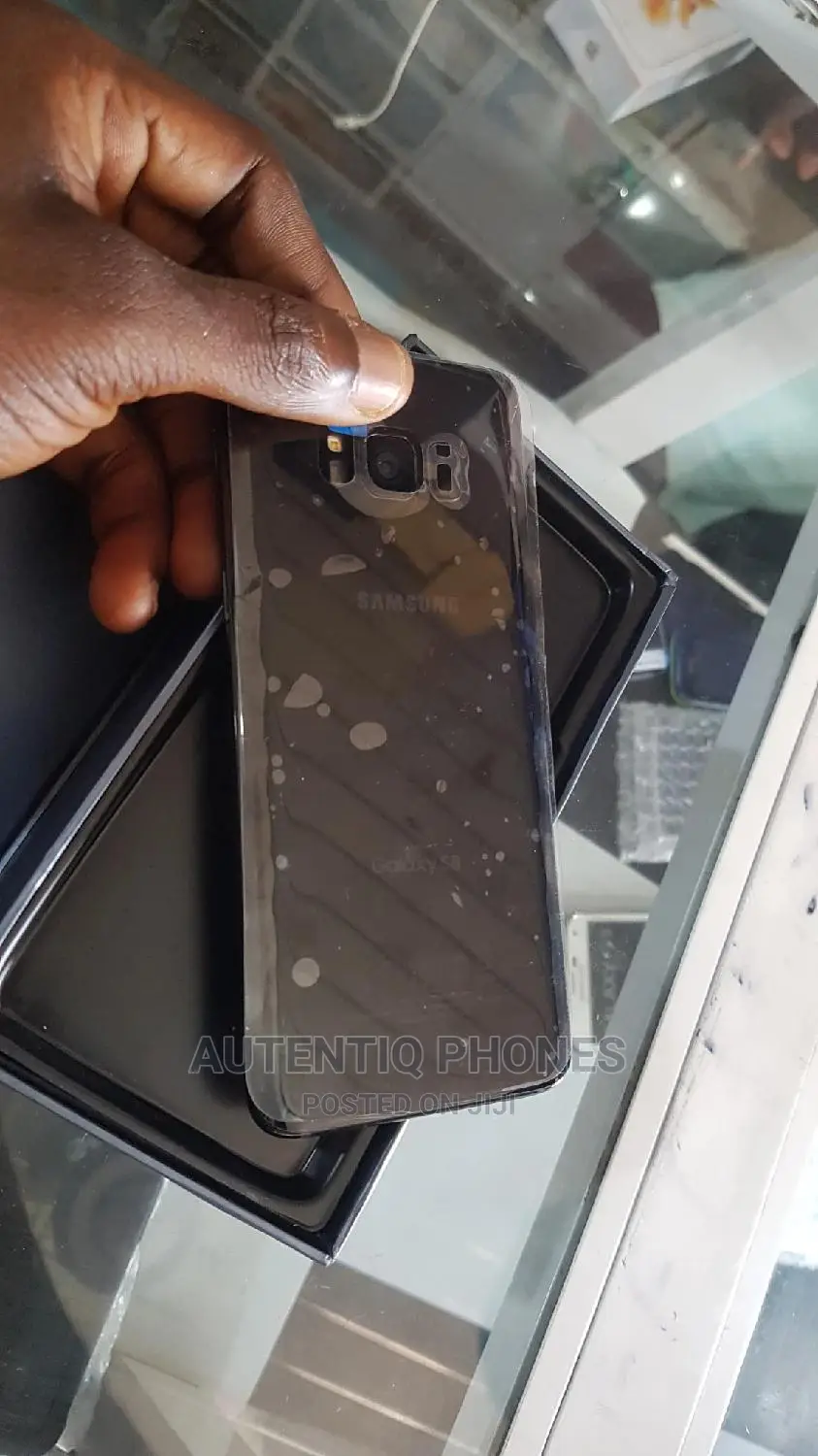 New Samsung Galaxy S8 64 GB Black