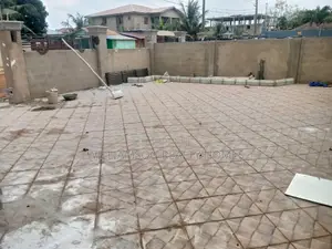 3bdrm House in Hfc Estate, Spintex for sale