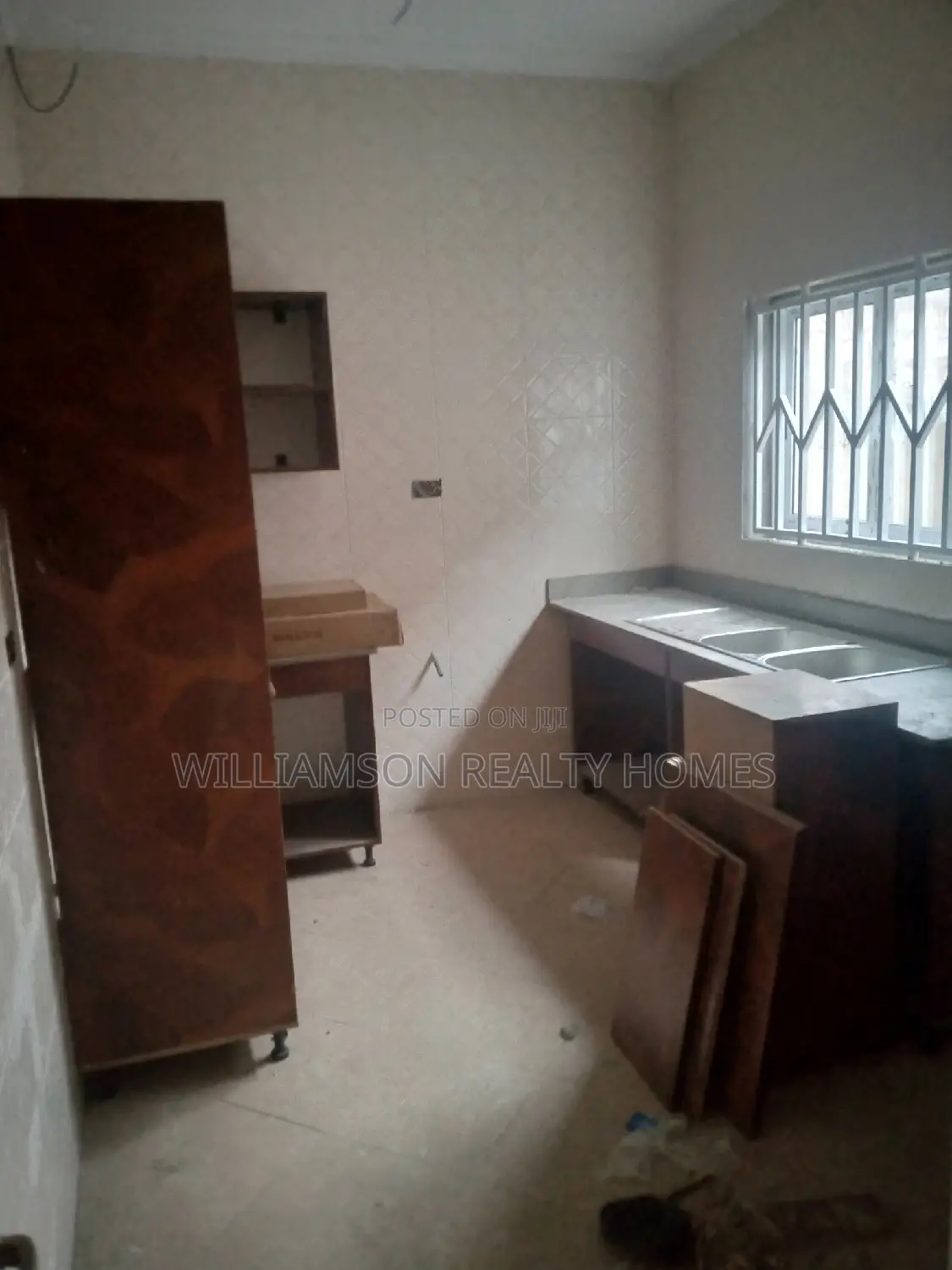 3bdrm House in Hfc Estate, Spintex for sale