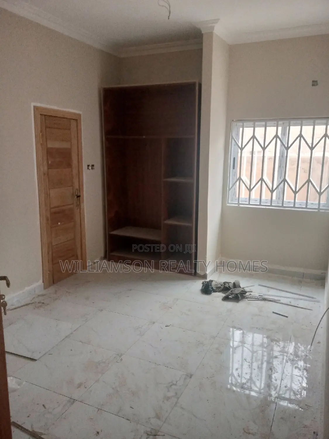 3bdrm House in Hfc Estate, Spintex for sale