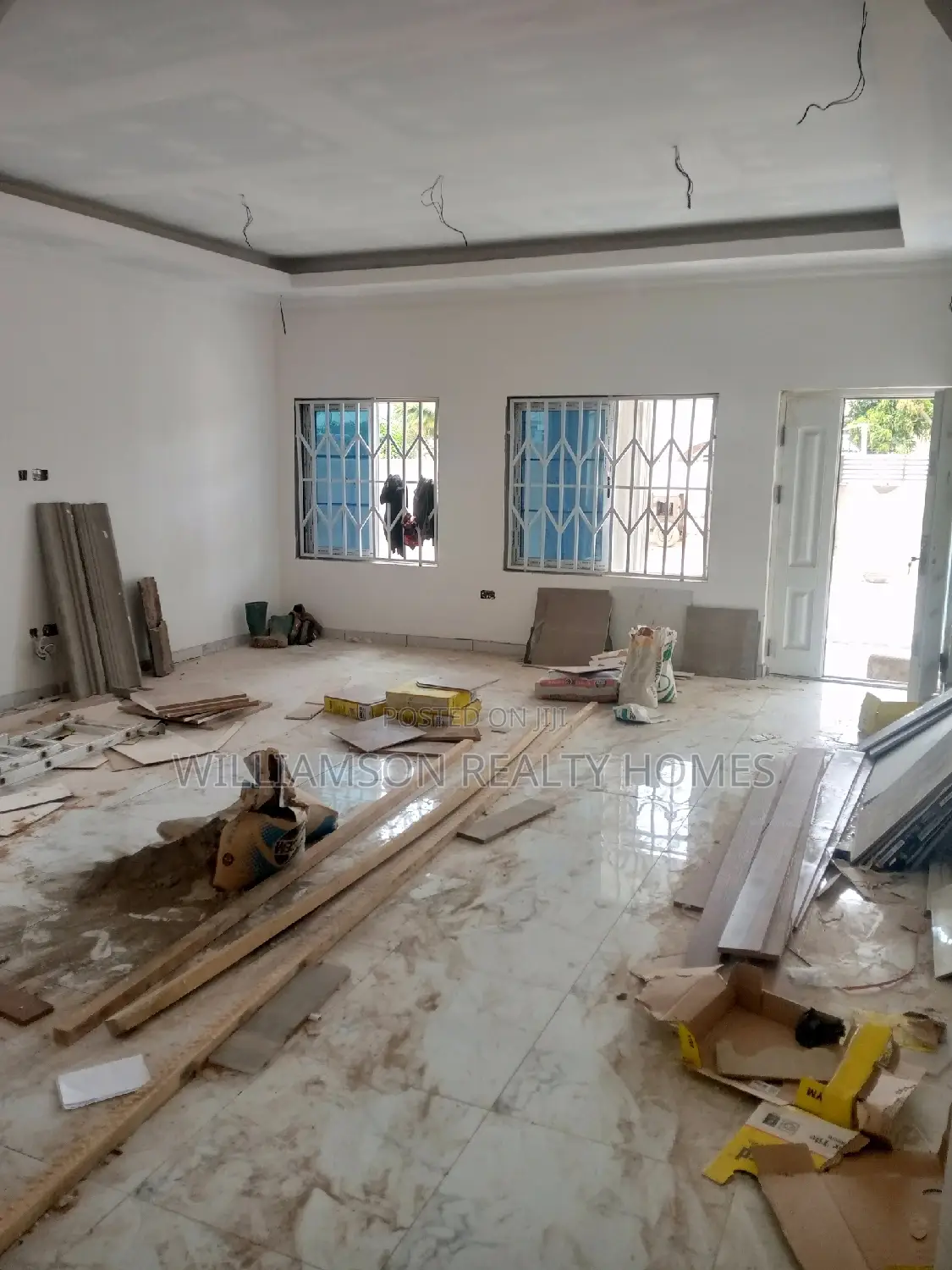 3bdrm House in Hfc Estate, Spintex for sale