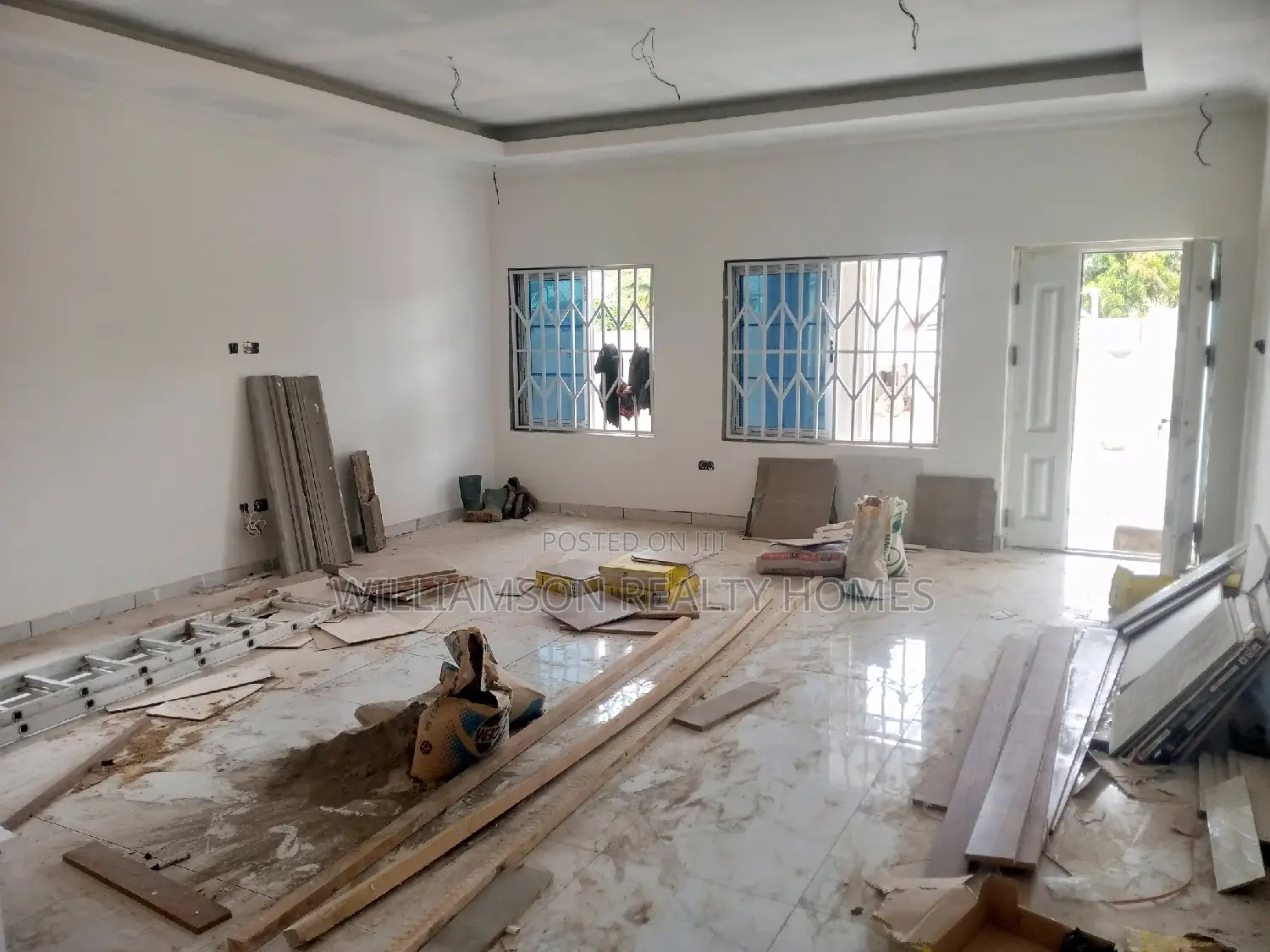 3bdrm House in Hfc Estate, Spintex for sale
