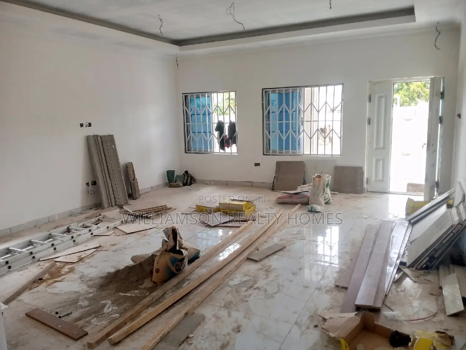 3bdrm House in Hfc Estate, Spintex for sale