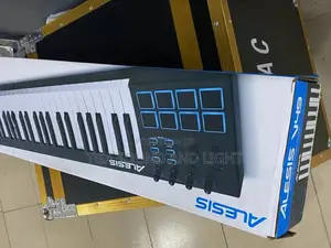 Alesis V49 Usb Midi Keyboard Controller W/ 8 Beat Pads