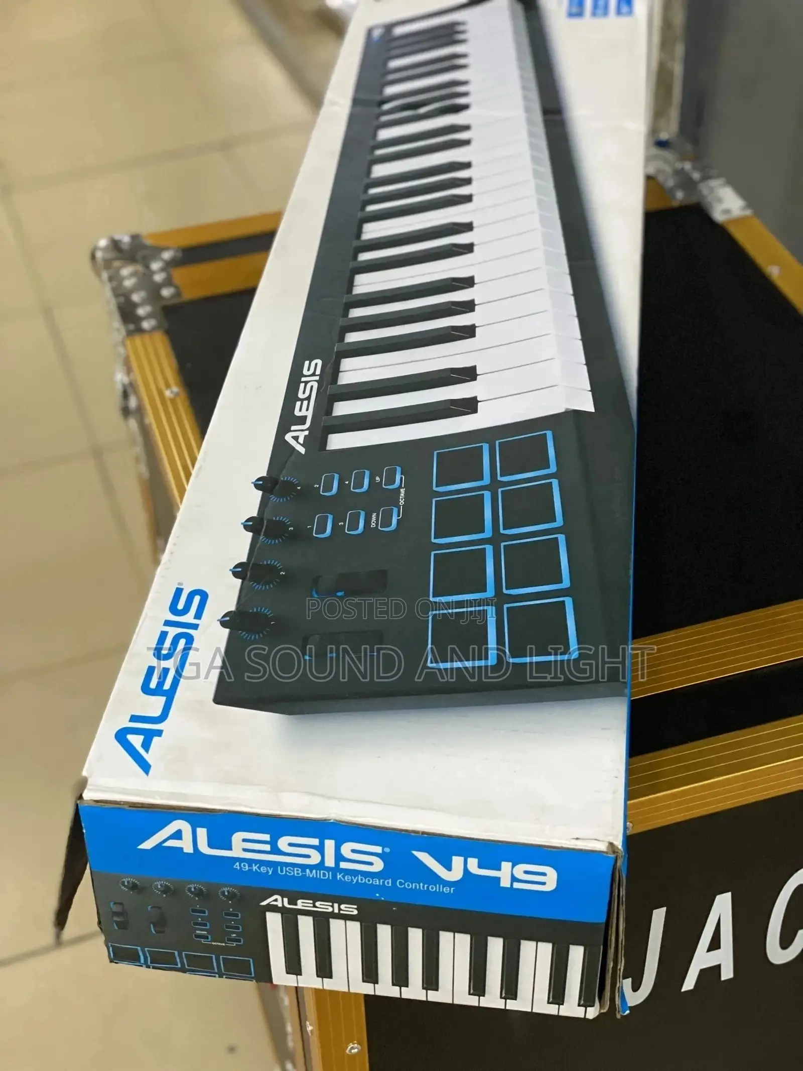 Alesis V49 Usb Midi Keyboard Controller W/ 8 Beat Pads