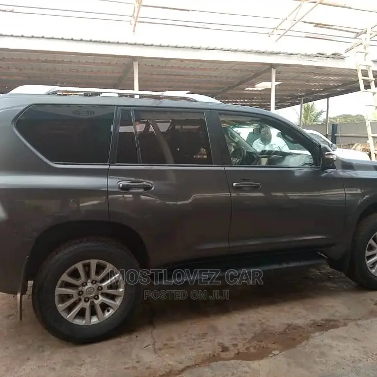 Car Rental Land Cruisers Prado for Hiring. Prado's for Rent