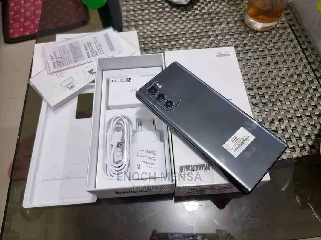 New LG Wing 5G 128 GB Gray