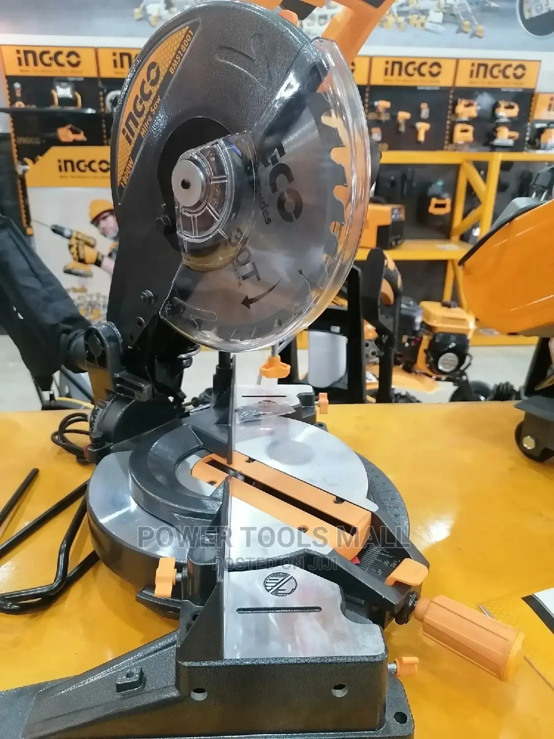 Mitre SAW 10" 1800W