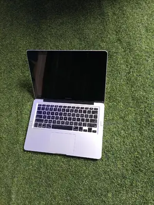 Laptop Apple MacBook Pro 2012 4GB Intel Core I5 HDD 500GB