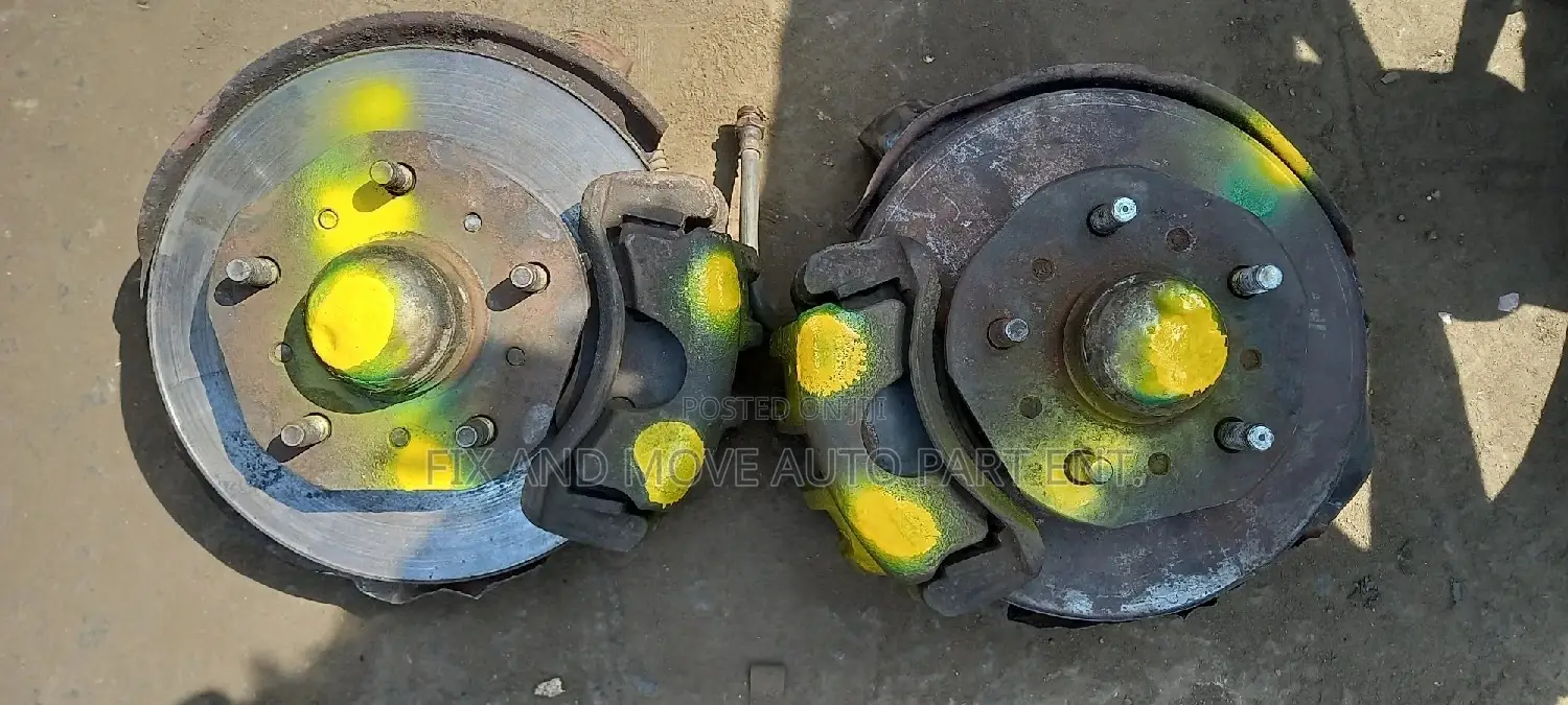 Front WHEEL HUB Pair for Nissan Cars Hardbody/Navara/Stanbic