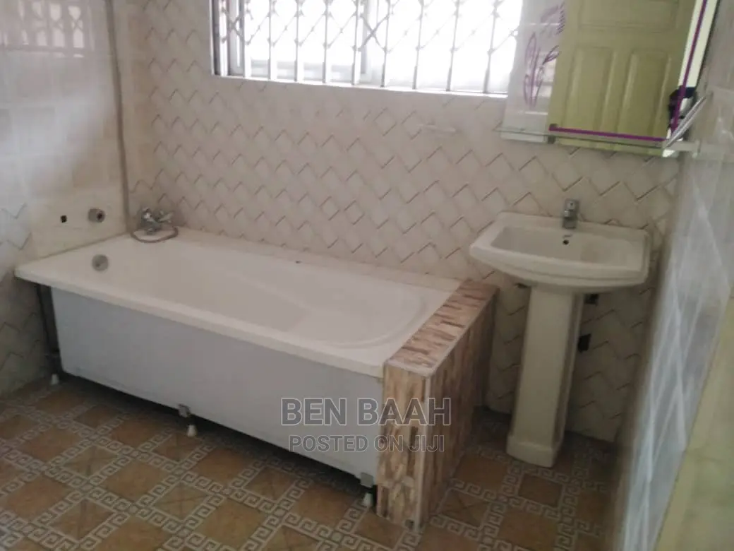 3bdrm House in Ben Properties, Ga East Municipal for Sale