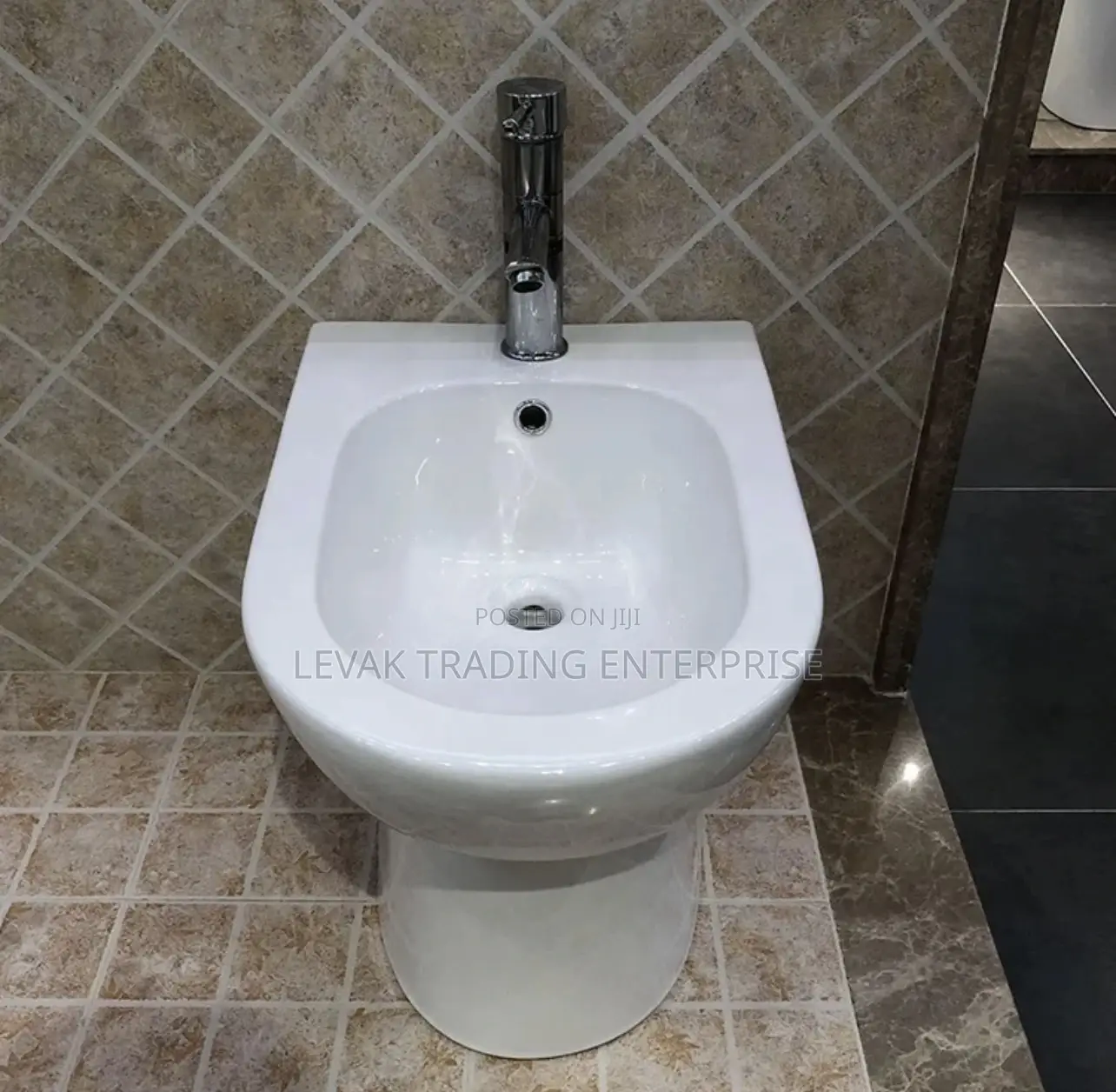 Bidet Urinal Port - Urinal Bowl
