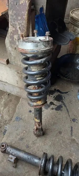 Mistubishi L200/Pajero Front SHOCK ABSORBER in Stock