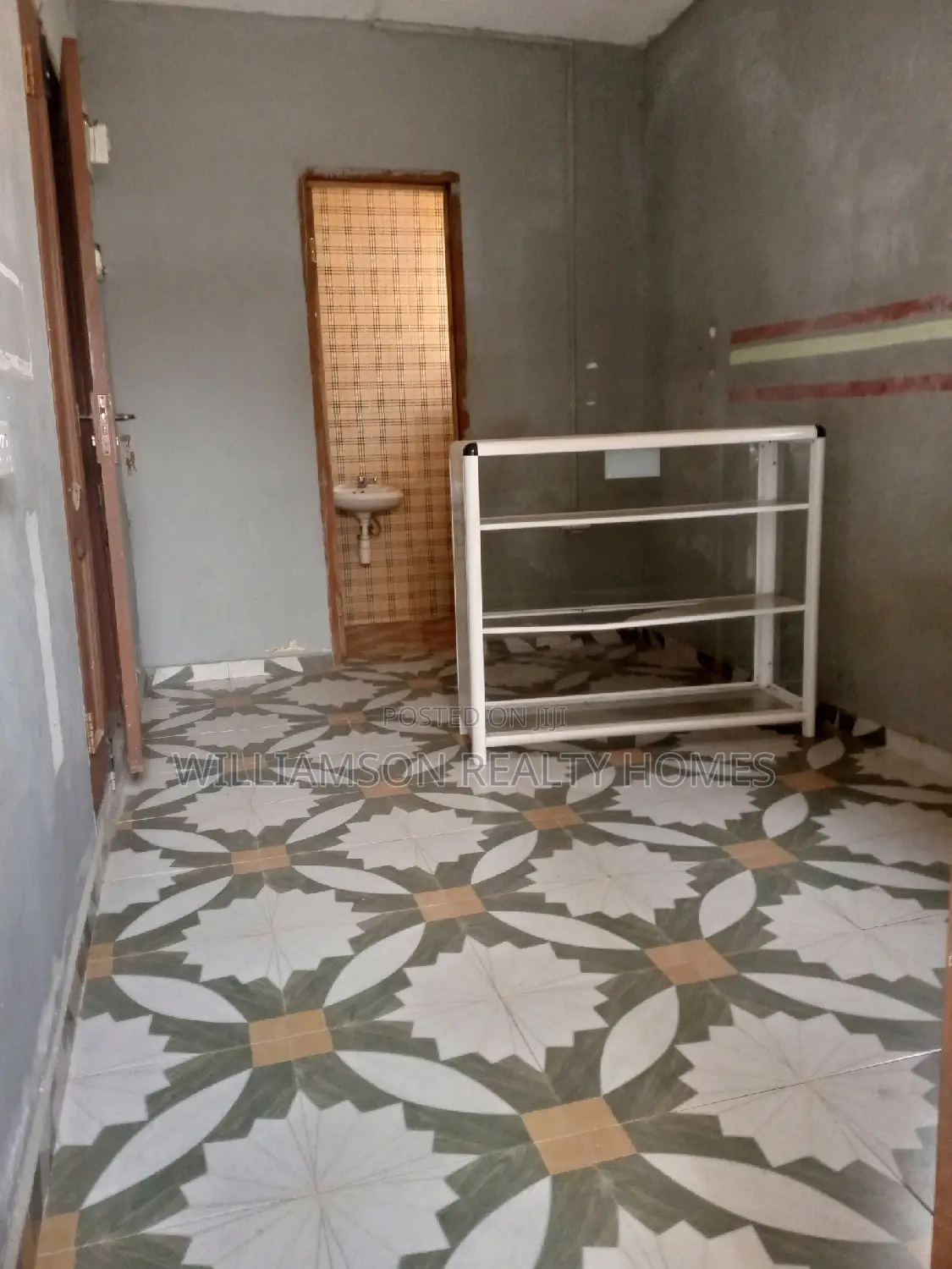 Mini Flat in Community 18, Spintex for rent