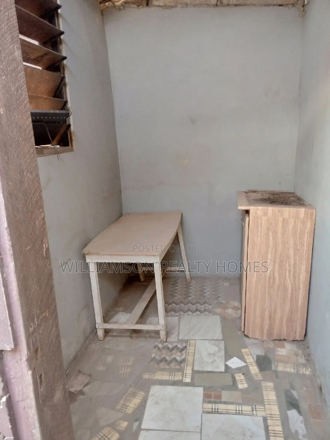 Mini Flat in Community 18, Spintex for rent
