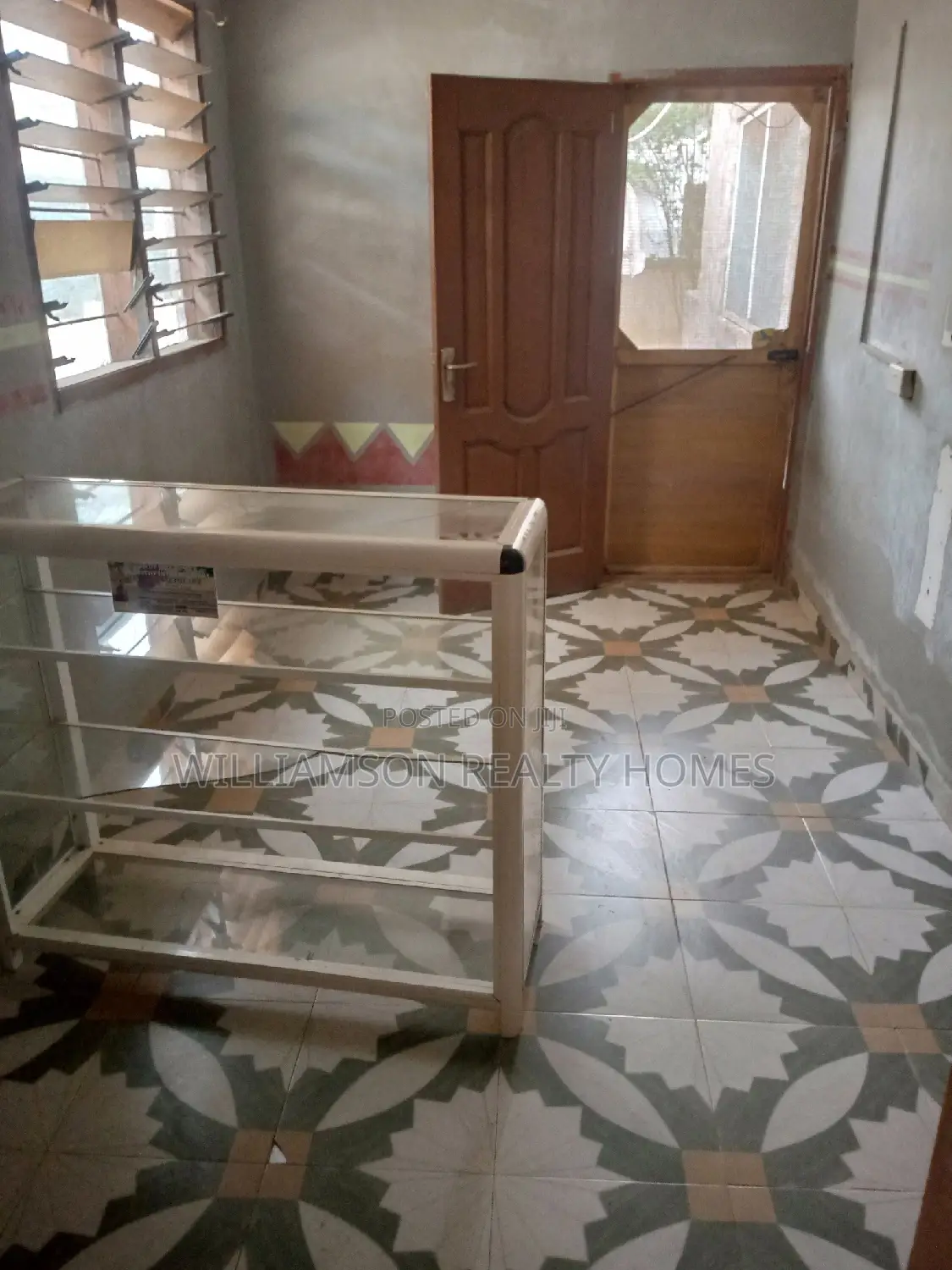 Mini Flat in Community 18, Spintex for rent