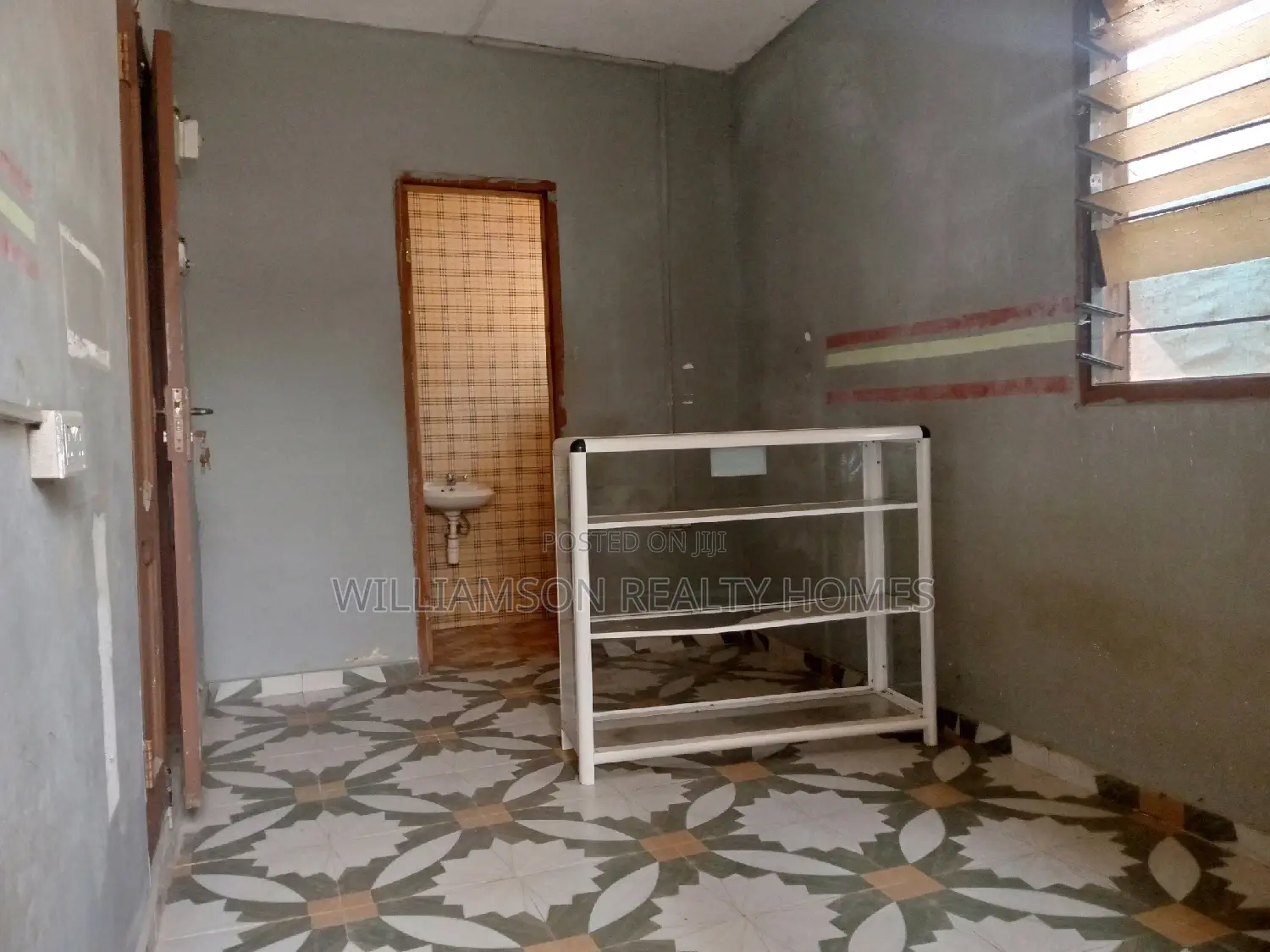 Mini Flat in Community 18, Spintex for rent