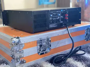 Ev P8300 Power Amplifier