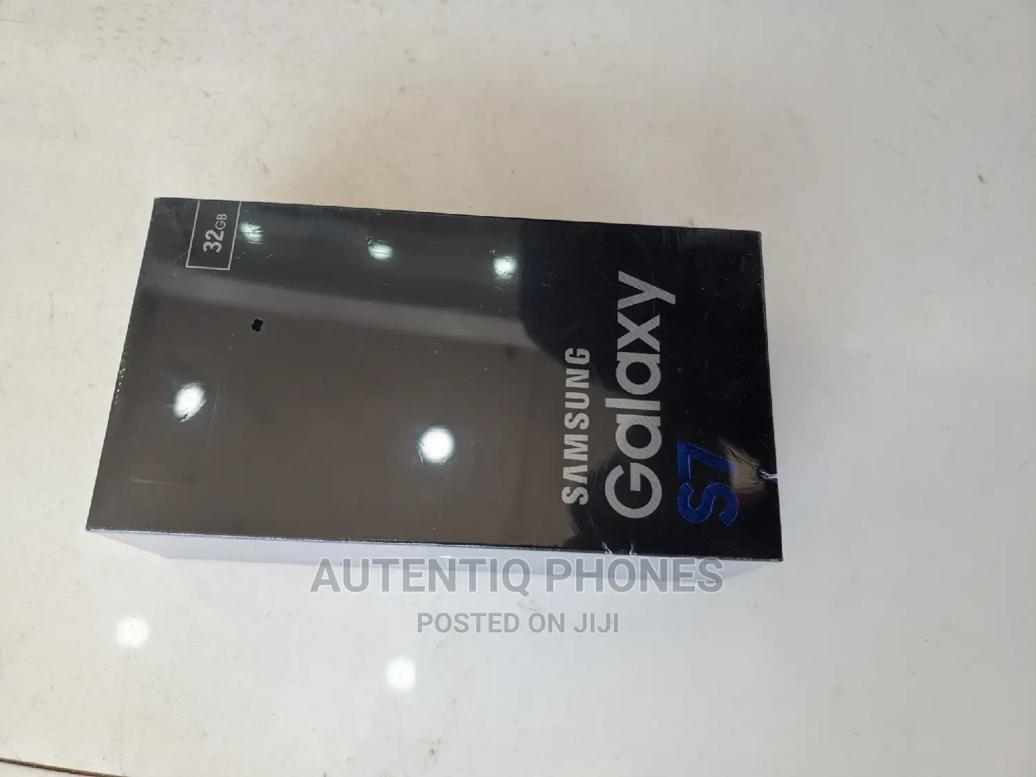 New Samsung Galaxy S7 32 GB Black