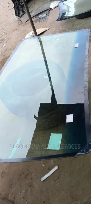 Toyota Corolla/Camry/Hilux/Tundra/Tacoma Windscreen in Stock