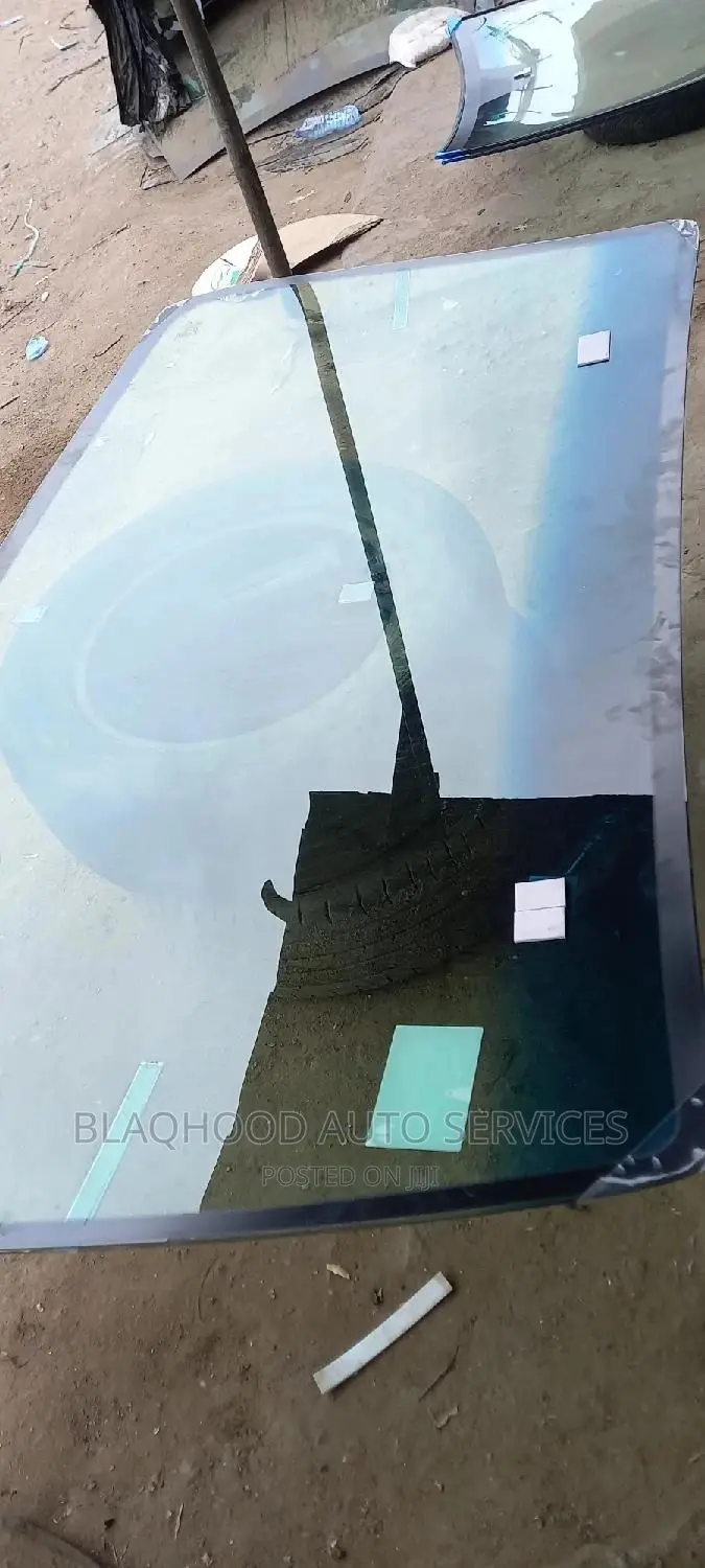 Toyota Corolla/Camry/Hilux/Tundra/Tacoma Windscreen in Stock