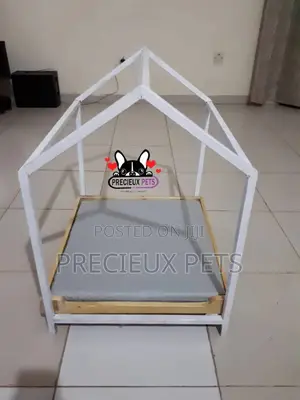 Indoor Bedding Compartment for Dogs and Cats