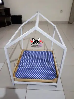 Indoor Bedding Compartment for Dogs and Cats