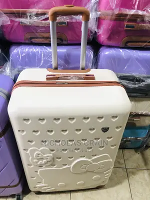 3 Pieces Travelling Bags/ Luggage Bags / Suit Case for Sale