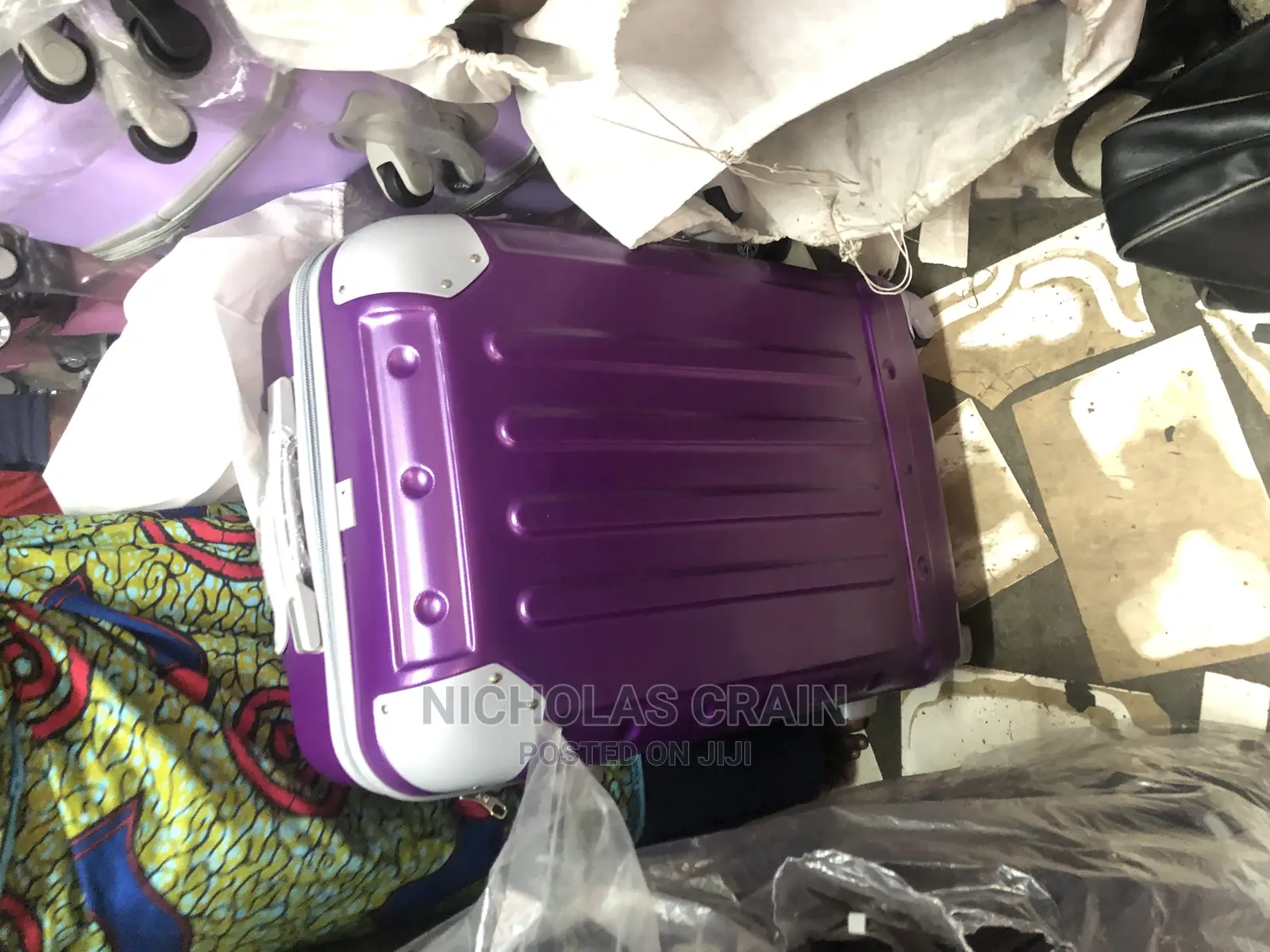 3 Pieces Travelling Bags/ Luggage Bags / Suit Case for Sale