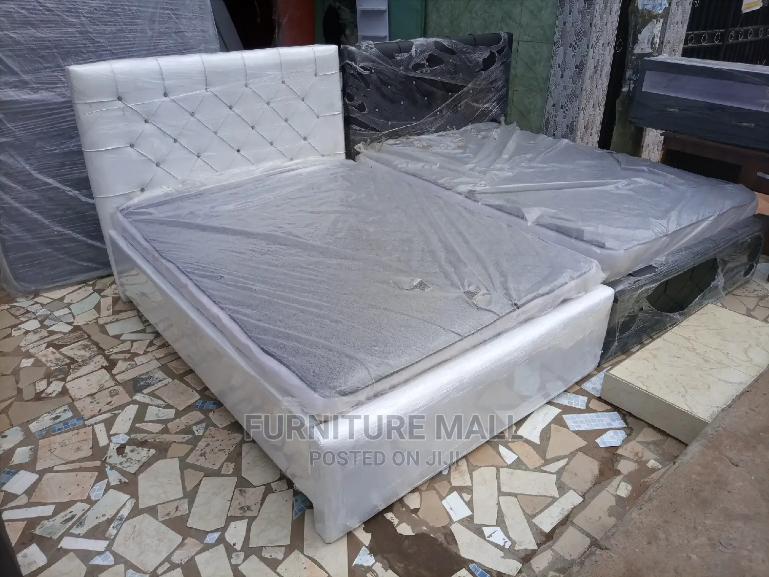 Brand New Queen's Bed Plus New Mattress . Free Delivry
