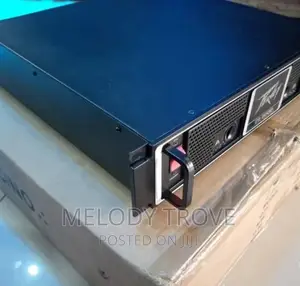 Peavey CS2000 Power Amplifier