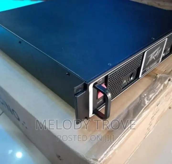 Peavey CS2000 Power Amplifier