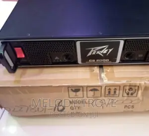 Peavey CS2000 Power Amplifier
