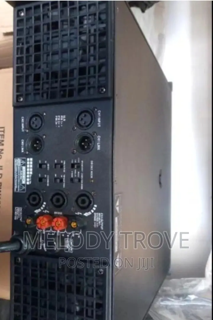 Crest Audio Bass Amplifier