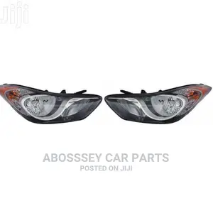 Hyundai Elantra 2013 Headlight Pair