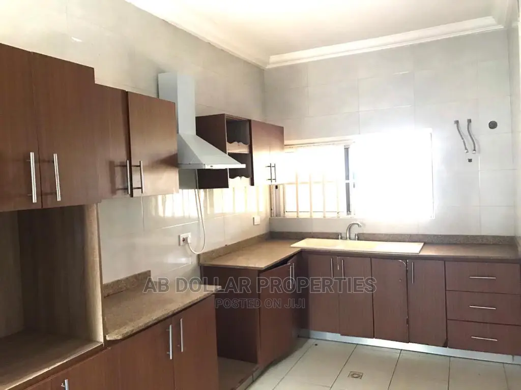 3bdrm House in Spintex for rent