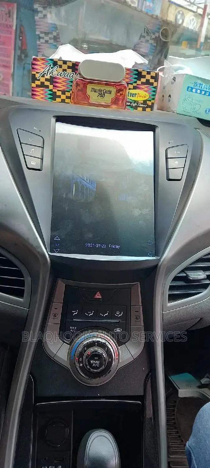 Hyundai Elantra Tesla 2012-16 Fullscreen Android Car System