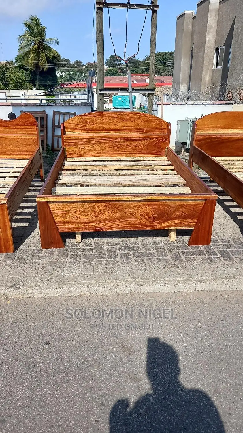 Double Bed Frame, 54"×75"