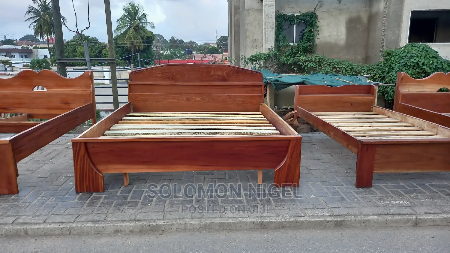 Queen Size Bed Frame 72"×75"