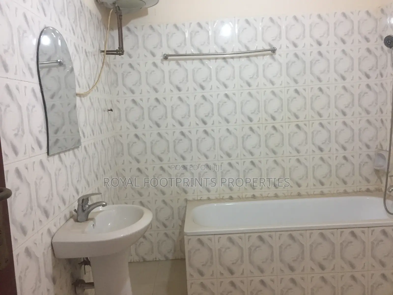 5bdrm House in Adjiriganor for Rent