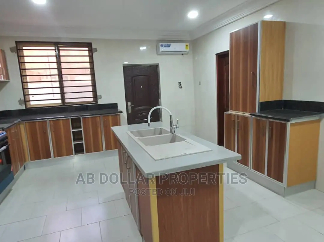 4bdrm House in Spintex for Sale
