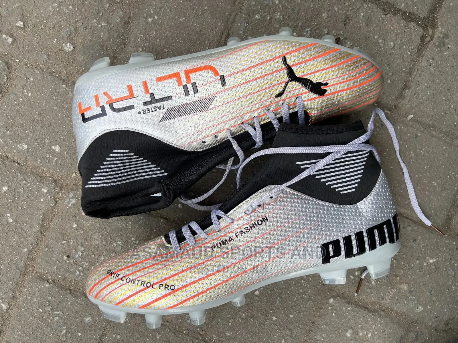 Original Anklet Football Boot at Cool Price
