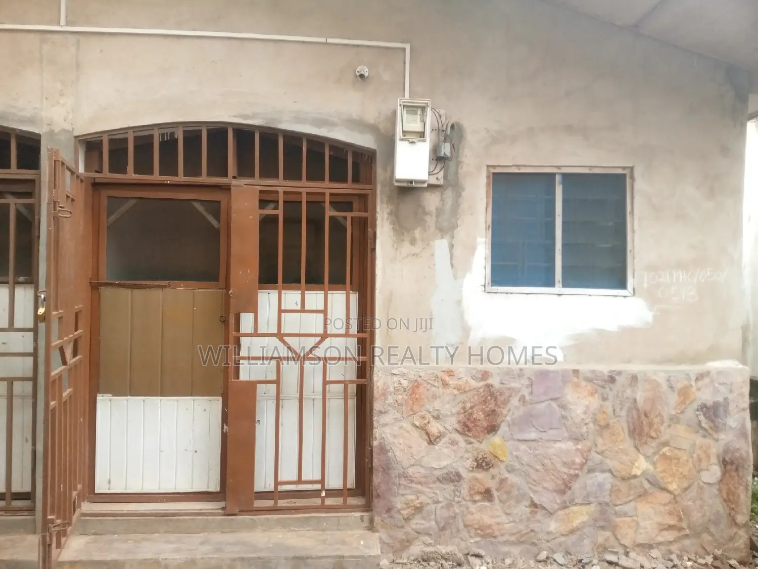 1bdrm Apartment in Community 18, Spintex for rent
