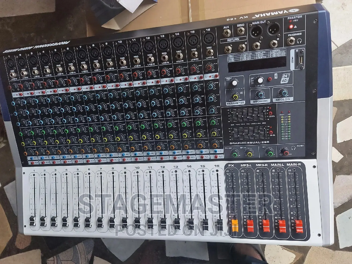 Yamaha16 Channel Channel Mixer