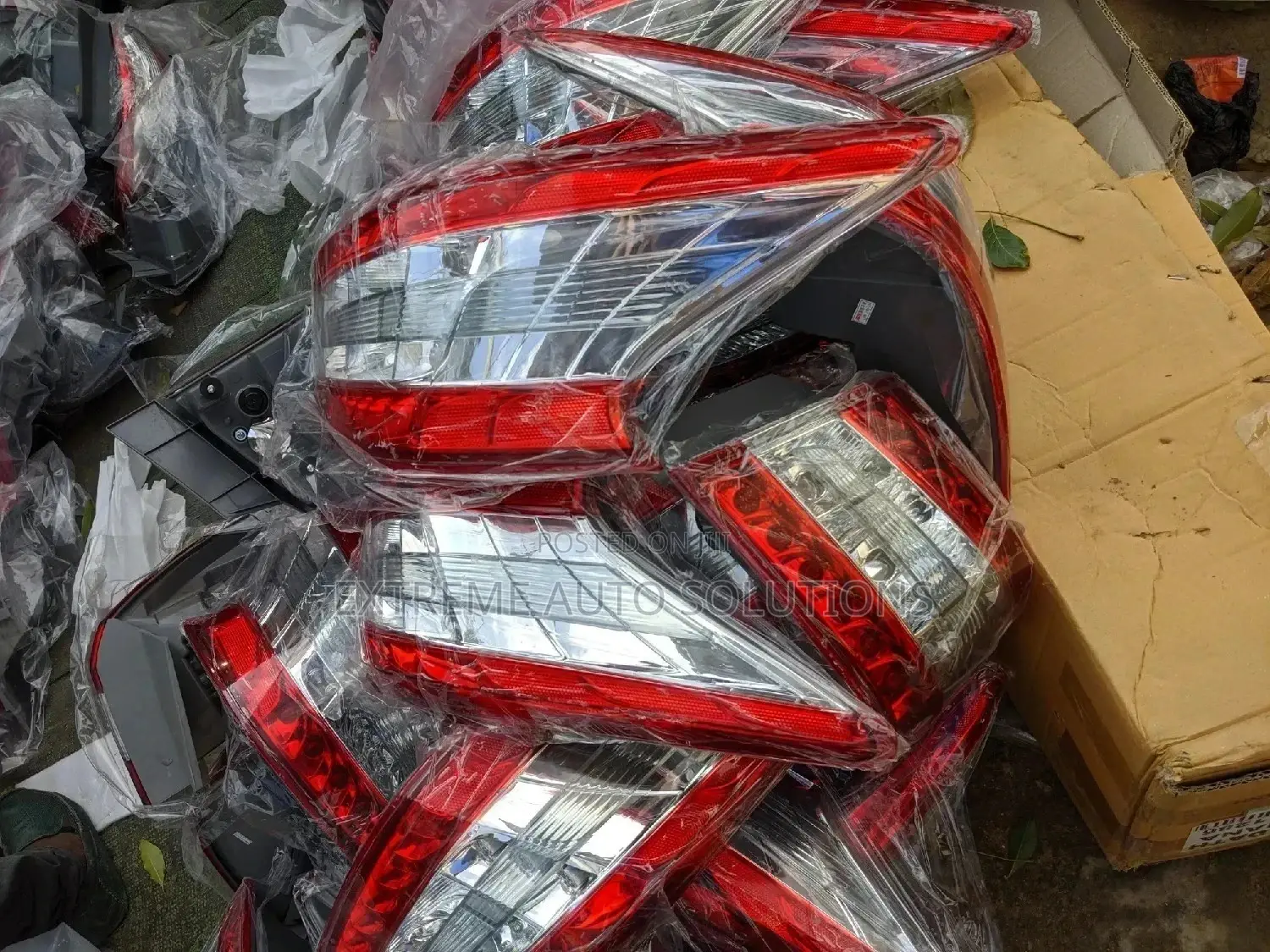 Nissan Sentra 2014 to 2016 Taillights